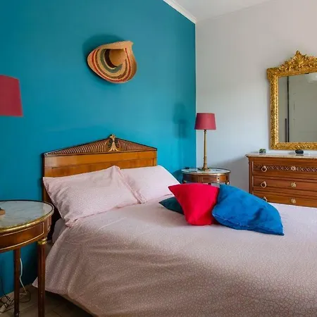 Santa Clara Garden Bed and Breakfast Νάπολη